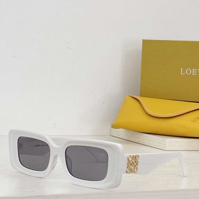 Picture of Loewe Sunglasses _SKUfw46787018fw